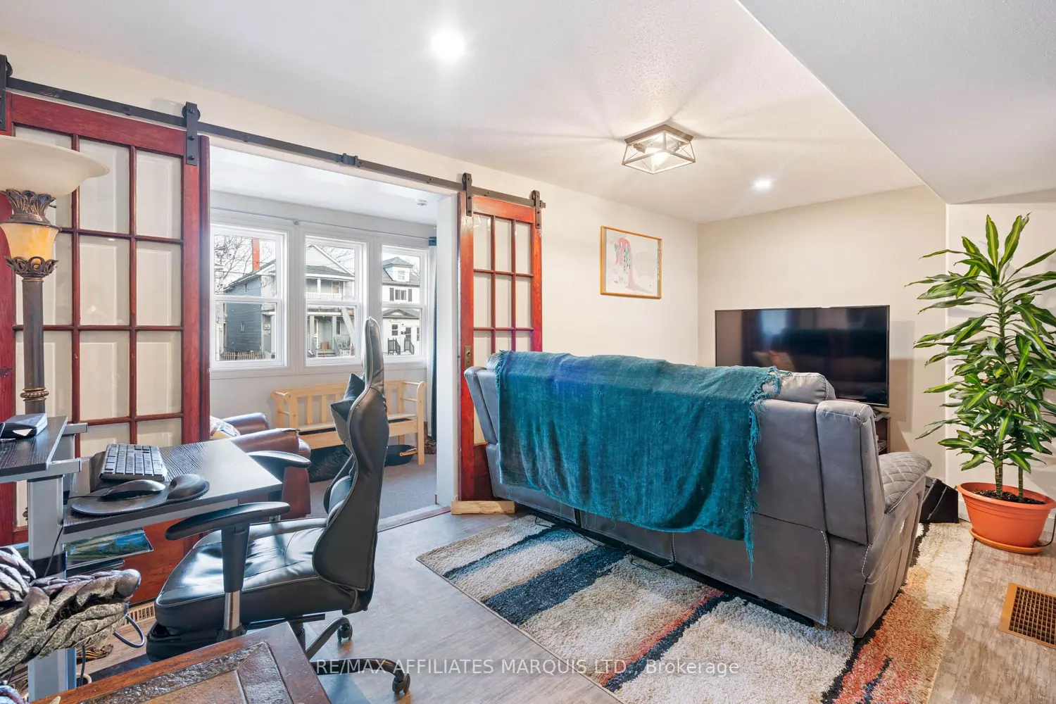 Additional image 2 of 310 Belmont Street