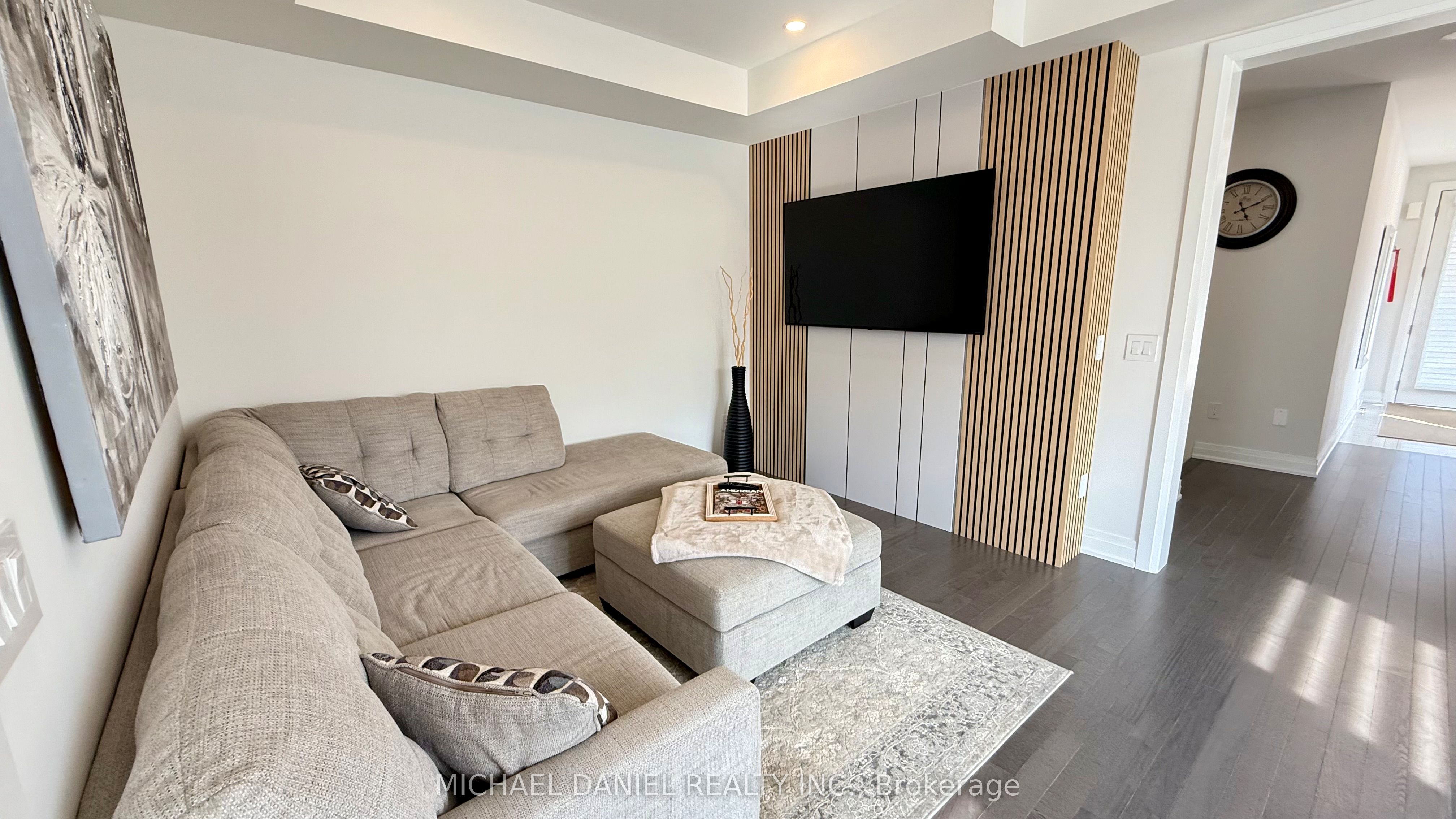 Additional image 5 of 571 New England Court, Newmarket, ON, L3X 2Z1