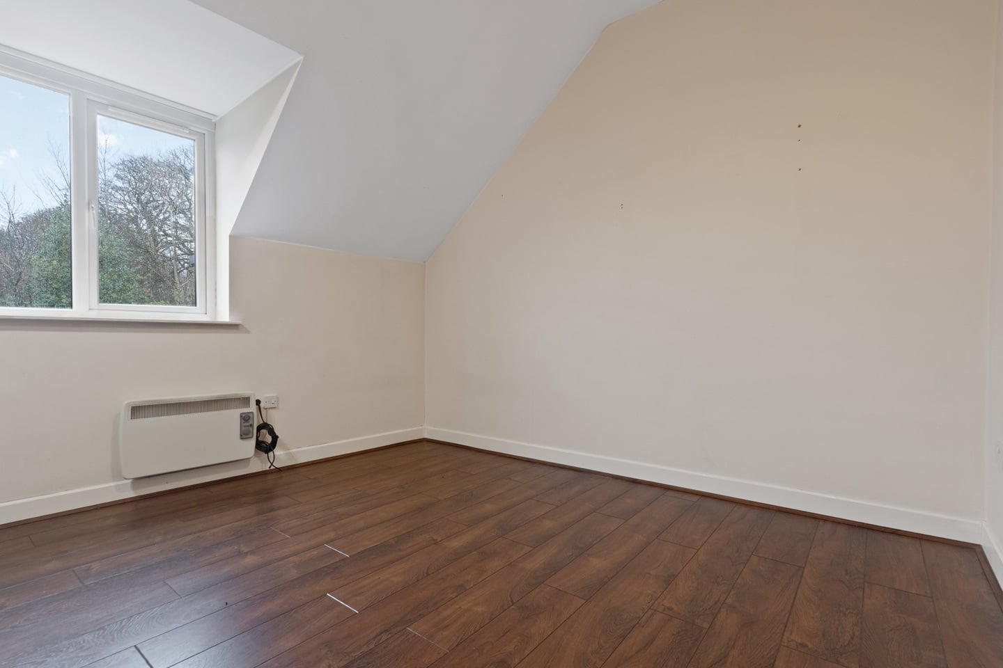 Additional image 3 of 1 Bed Flat, Airedale House, LS13, N1 7GU