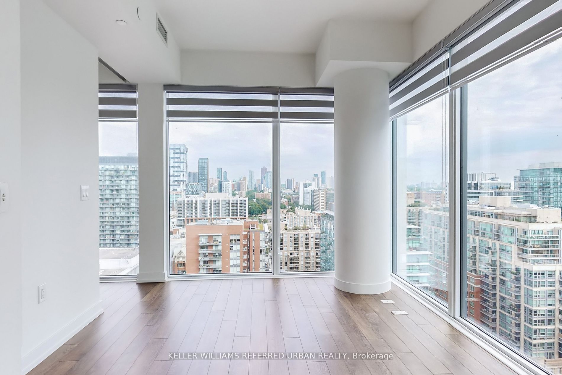 Additional image 2 of 1908-158 Front Street E, Toronto, ON, M5A 0K9