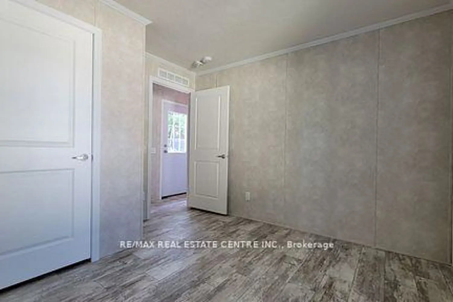 Additional image 11 of 24 Macpherson Crescent