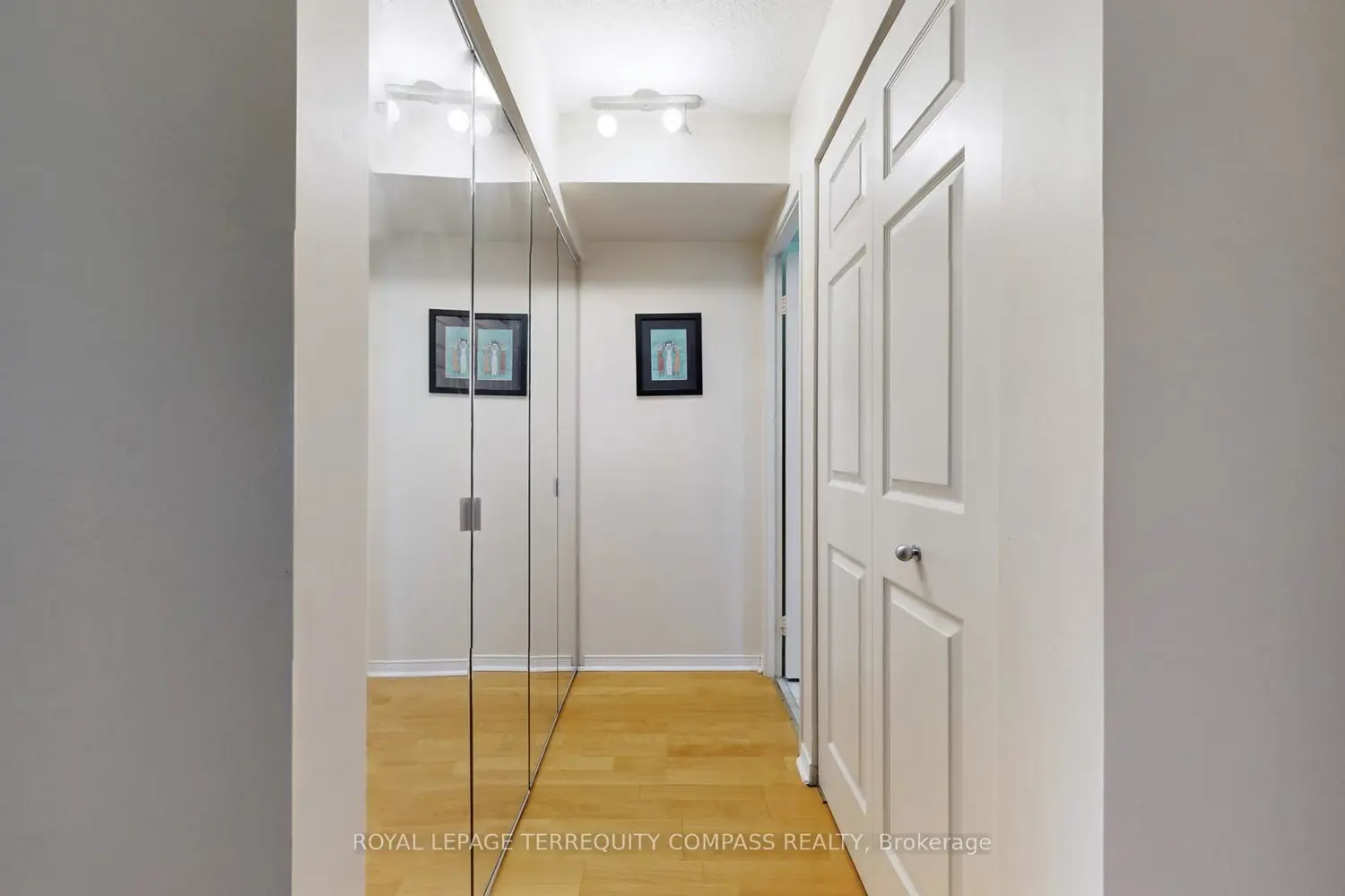 Additional image 12 of 1155 Bough Beeches Boulevard 208