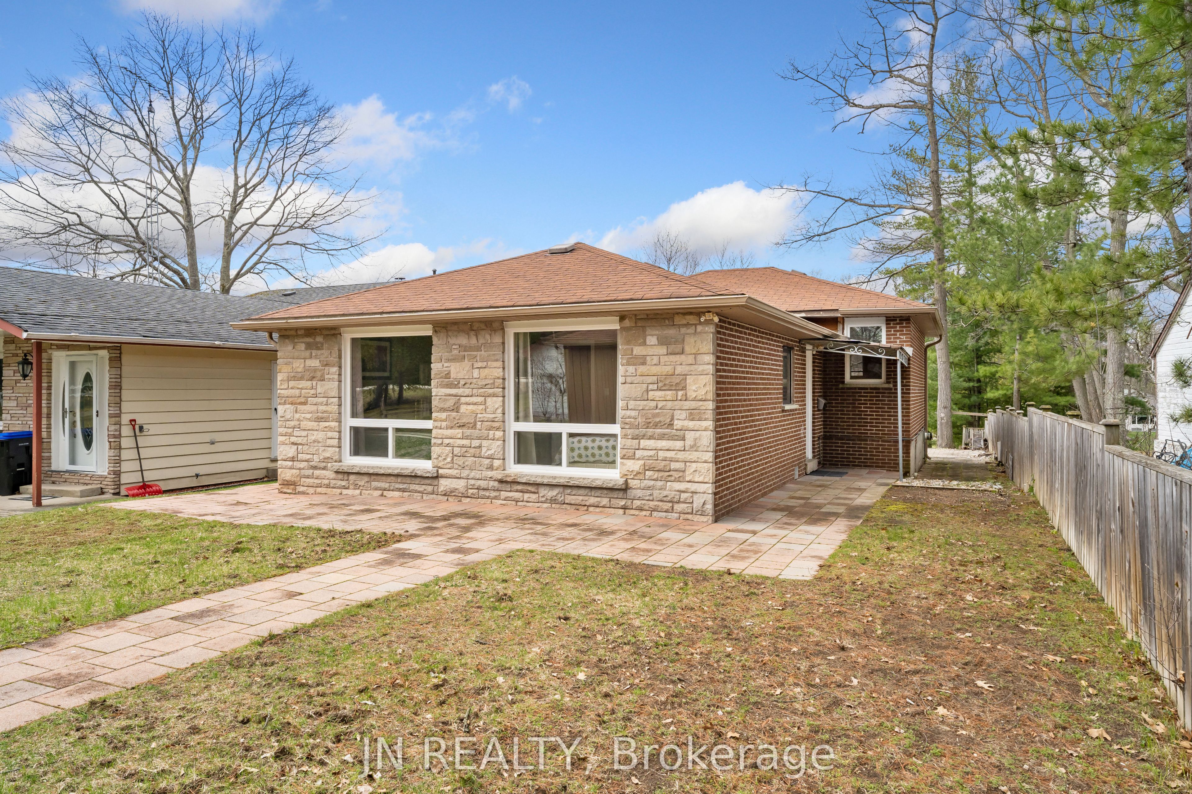 322 Oxbow Park Drive, Wasaga Beach, ON, L9Z 2V6