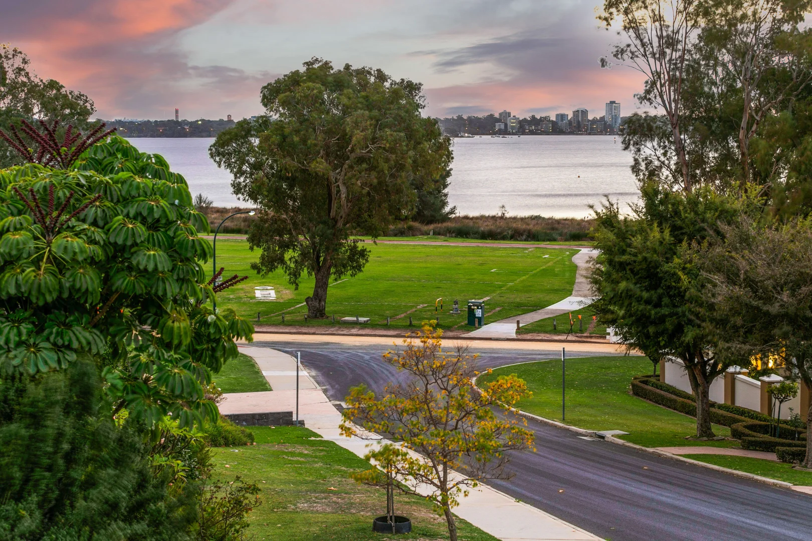 Additional image 20 of 76 Tweeddale Road, Applecross WA 6153