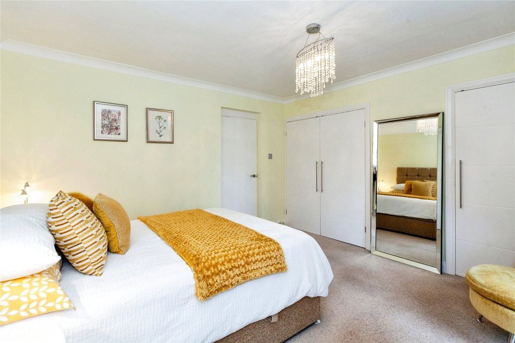 Additional image 11 of 2 bed flat for saleGrosvenor Drive, Maidenhead, Berkshire SL6