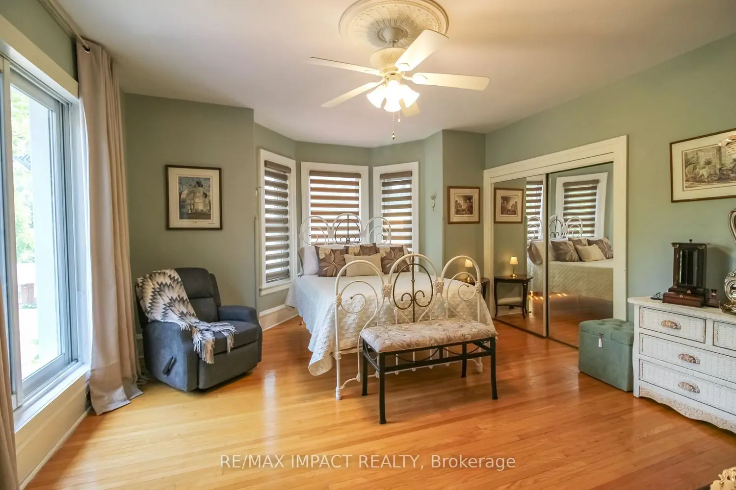 Additional image 11 of 33 Division Street