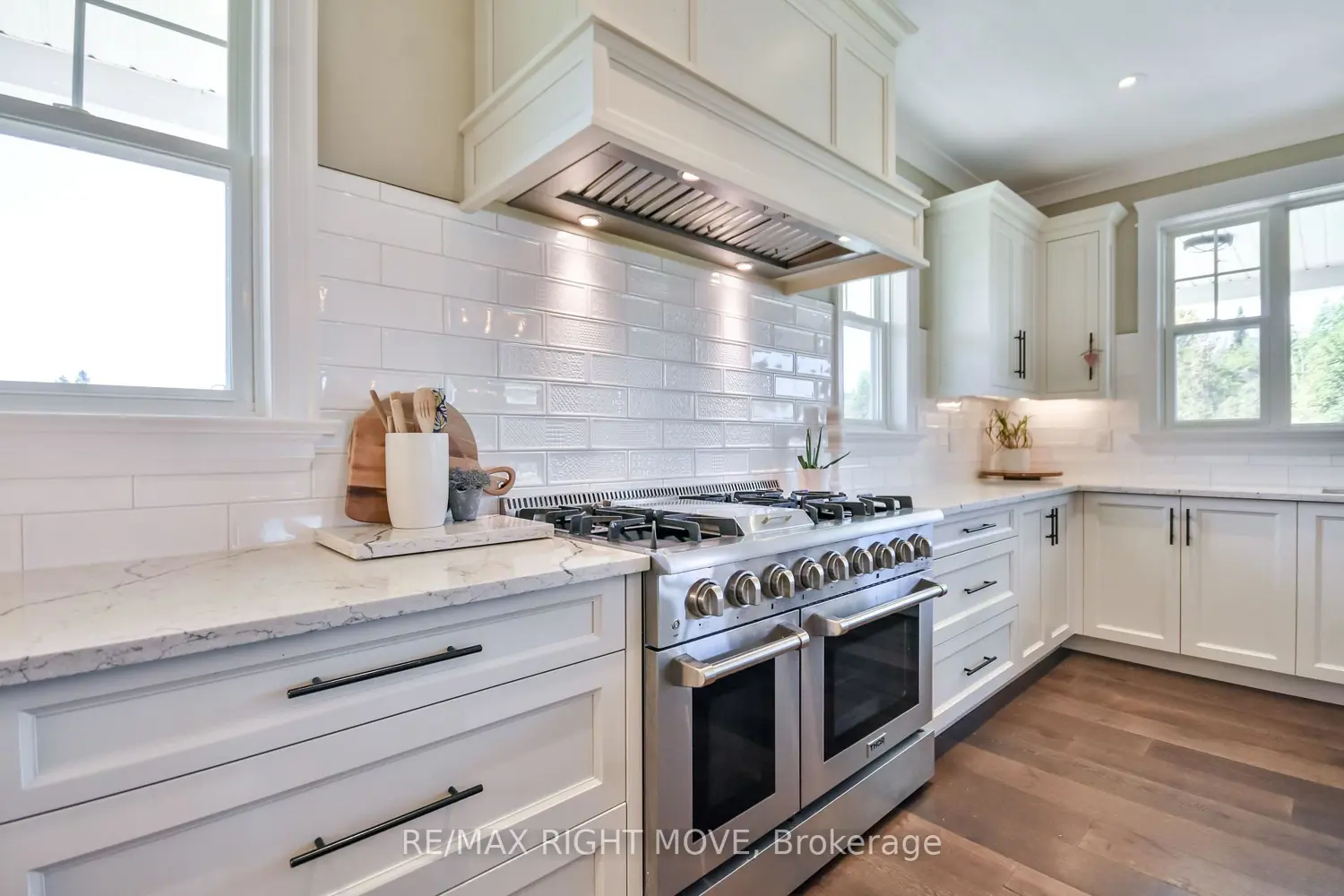 Additional image 9 of 2448 Stockdale Road