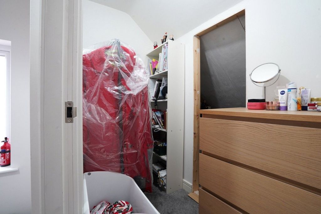 Additional image 20 of 4 bed end terrace house for saleLittle Wood Crescent, Wakefield, West Yorkshire WF1