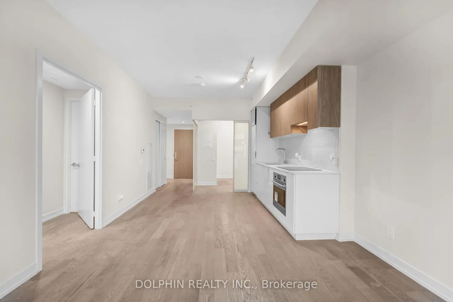 Additional image 4 of 161 Roehampton Avenue 1007