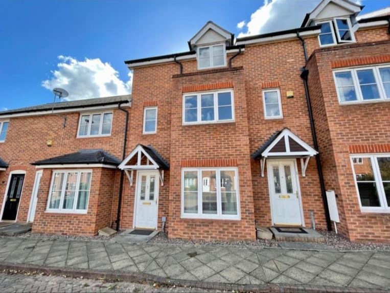 4 Bed Terraced House, Canal Court, B27, N1 7GU