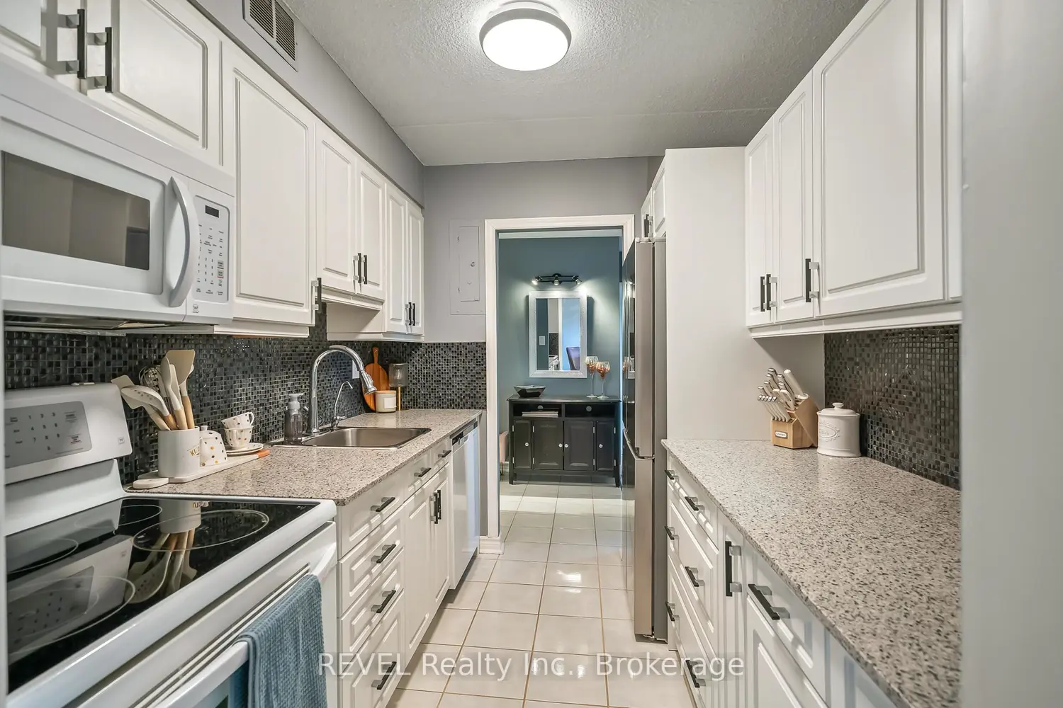 198 Scott Street 421