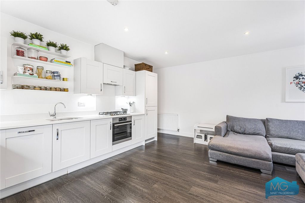 Additional image 7 of 2 bed flat for saleCollison Avenue, Barnet EN5