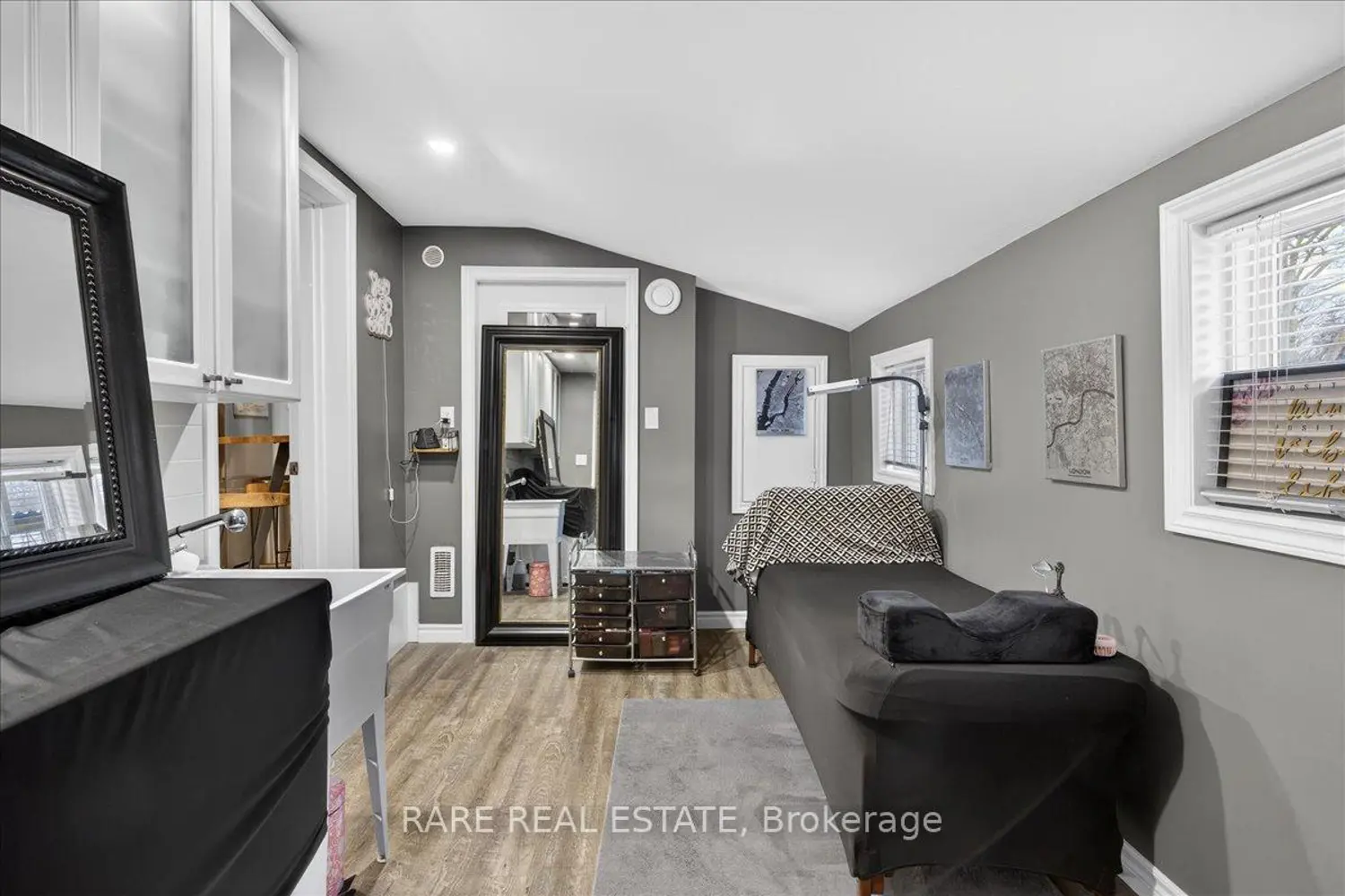 Additional image 5 of 119 Essa Road