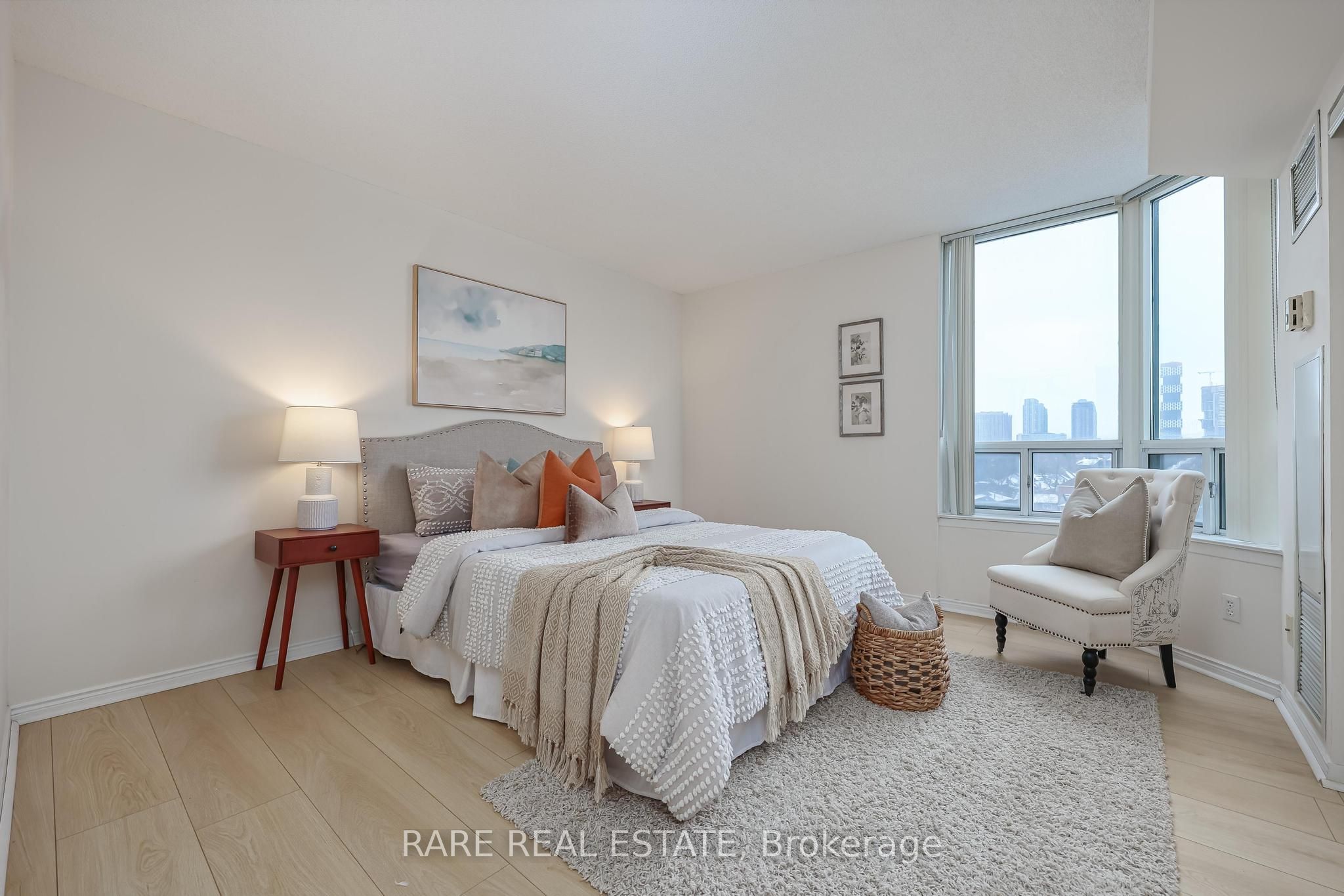 Additional image 6 of 812-135 Hillcrest Avenue, Mississauga, ON, L5B 4B1
