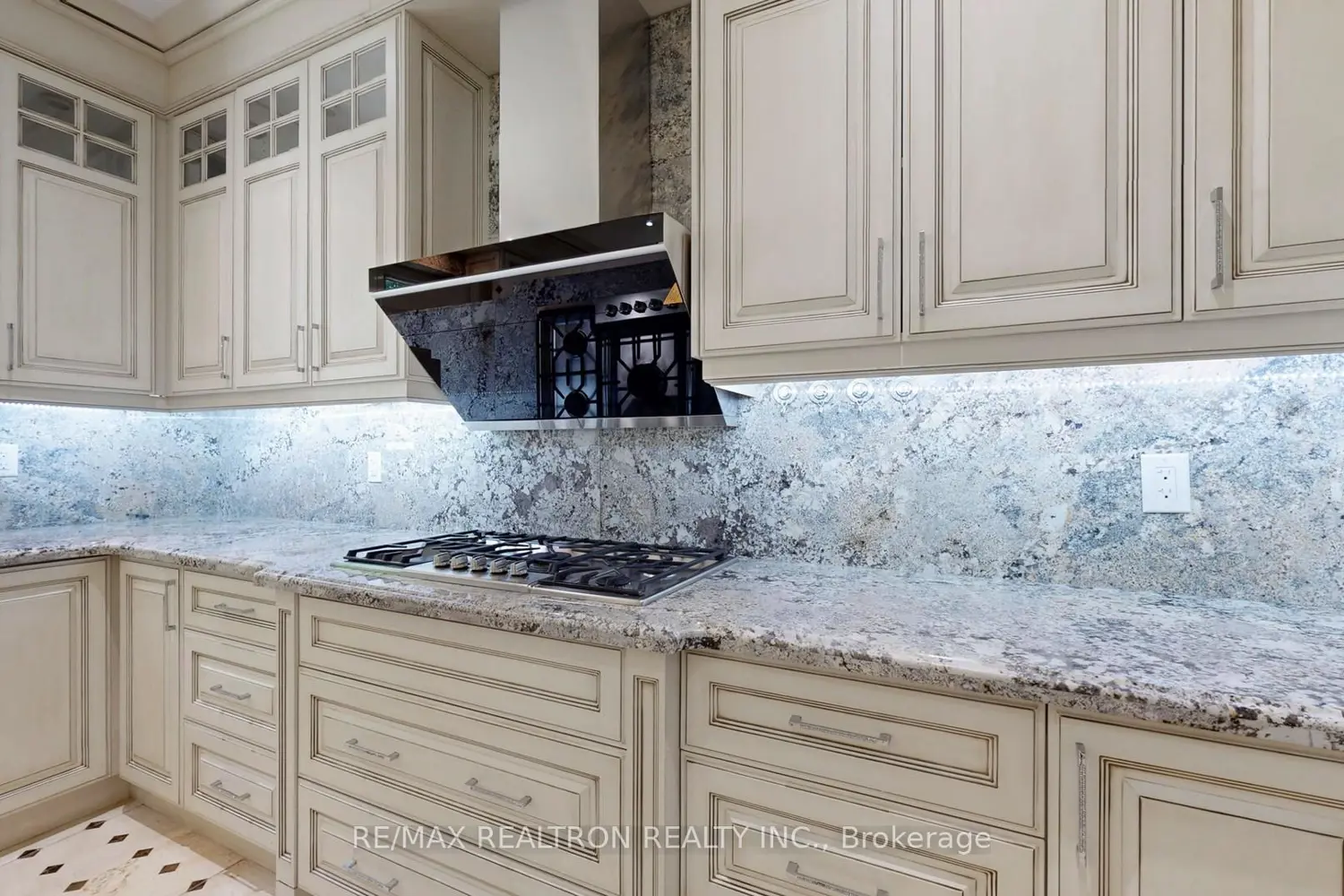 Additional image 4 of 58 Highland Park Boulevard