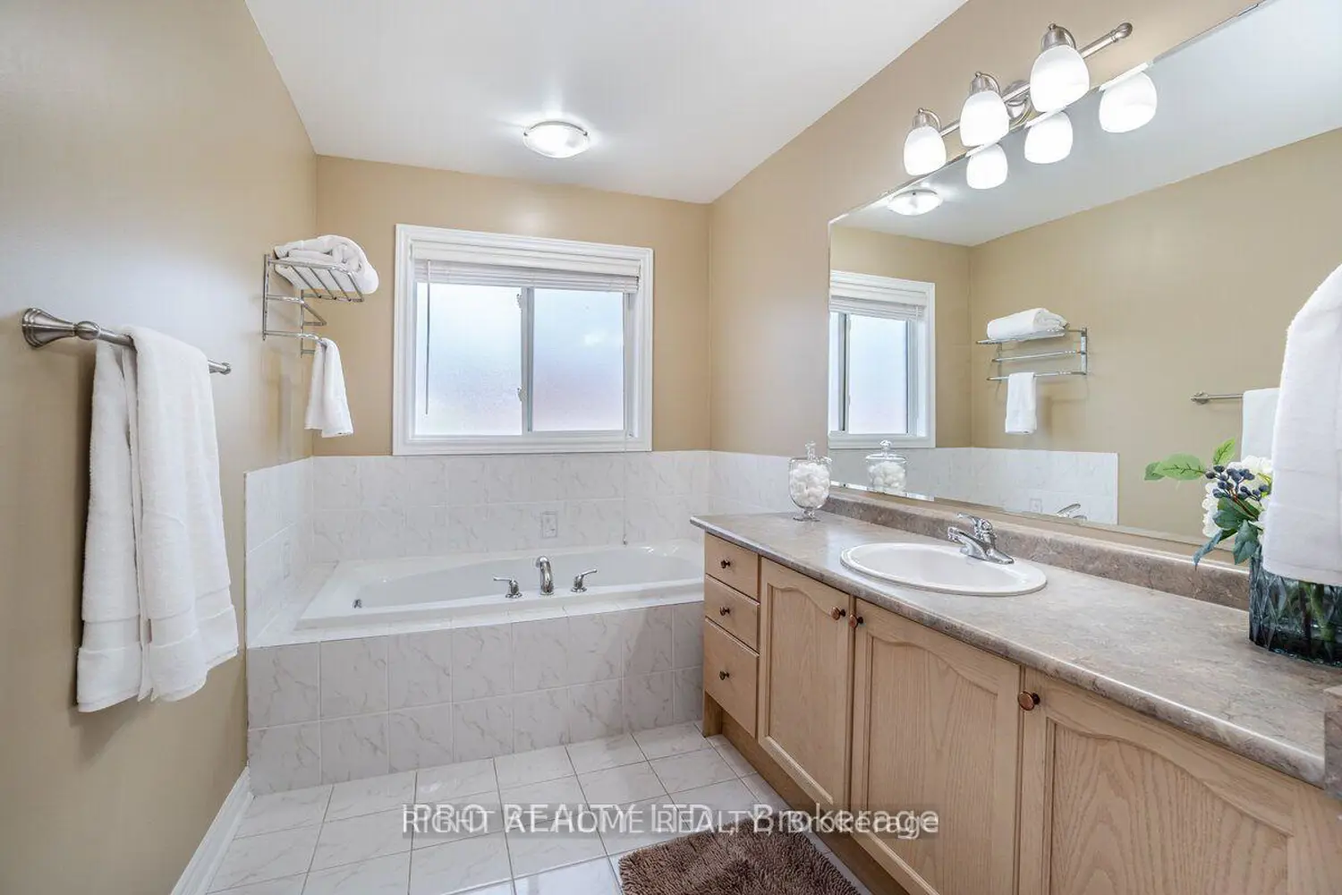 Additional image 3 of 3914 Stardust Drive