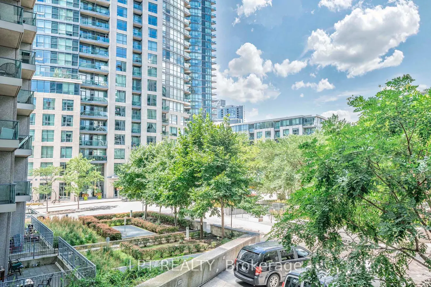 Additional image 14 of 215 Fort York Boulevard 217