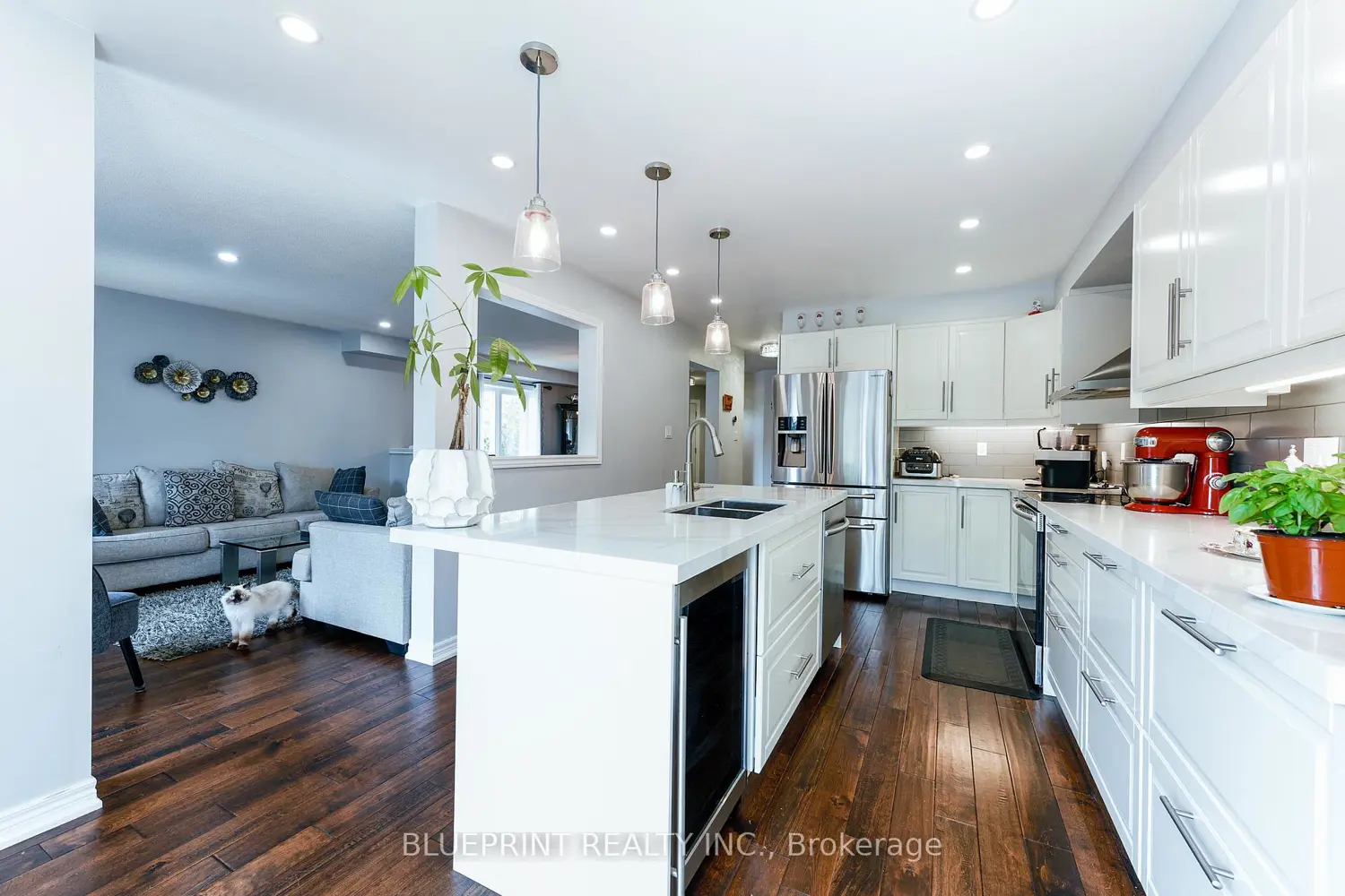 Additional image 6 of 812 Knotty Pine Grove