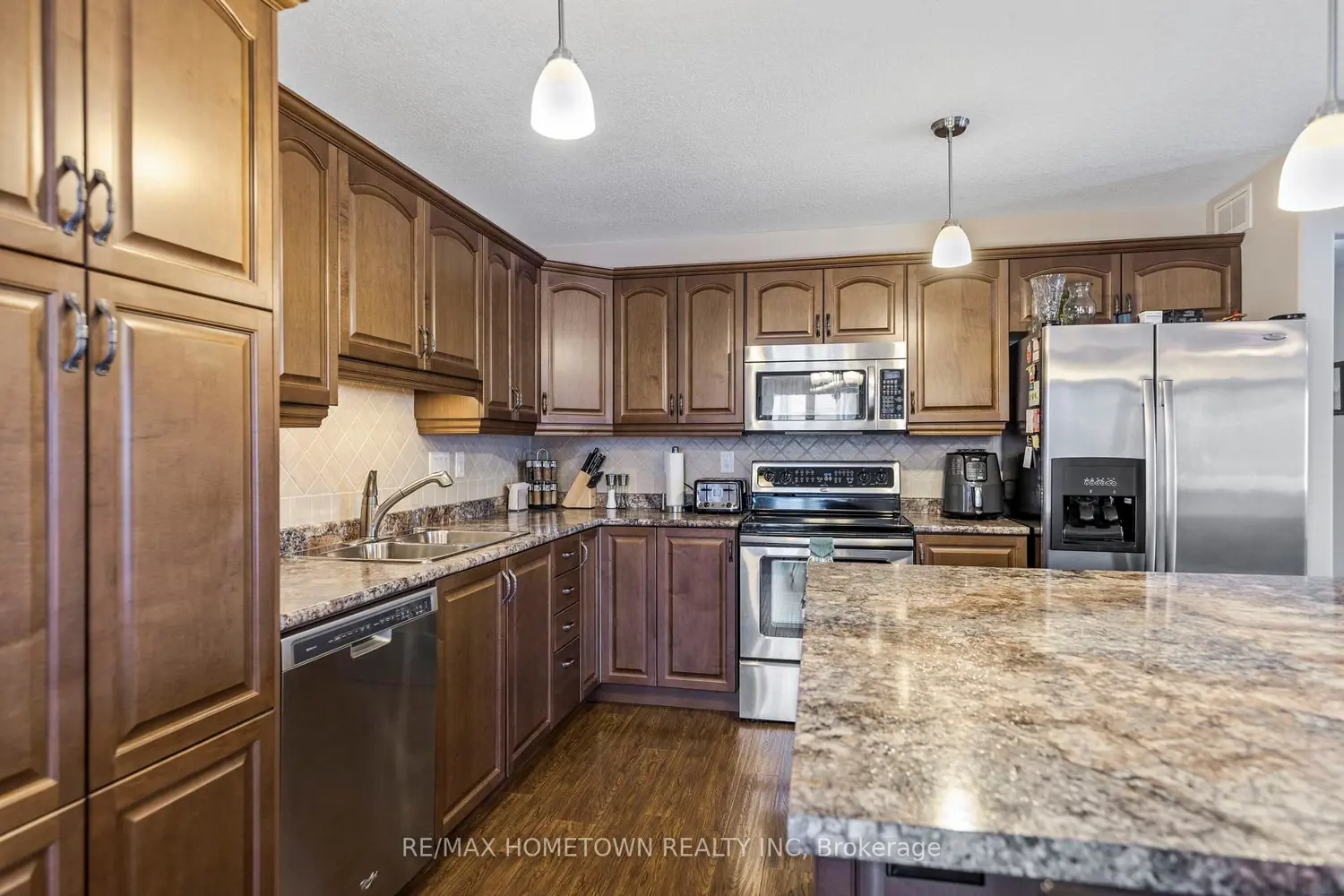 Additional image 2 of 1124 Mcclure Crescent