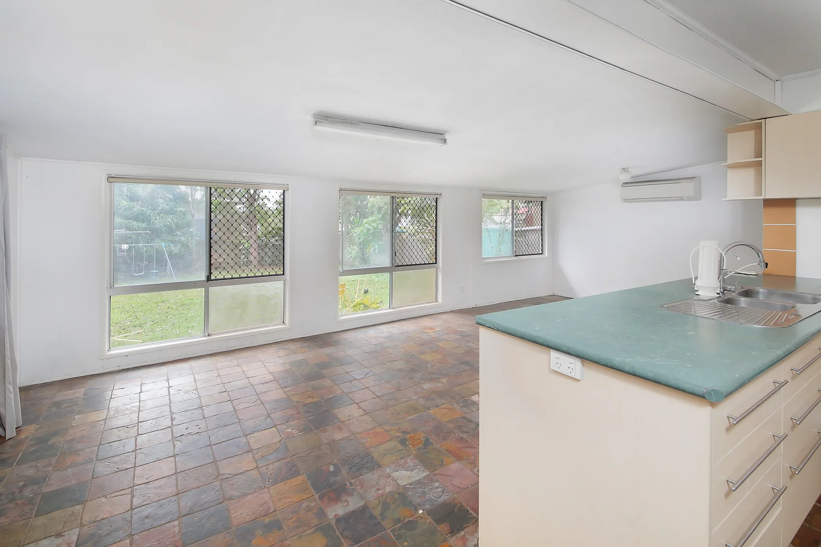 Additional image 5 of 2 Carramar Street, Loganlea QLD 4131