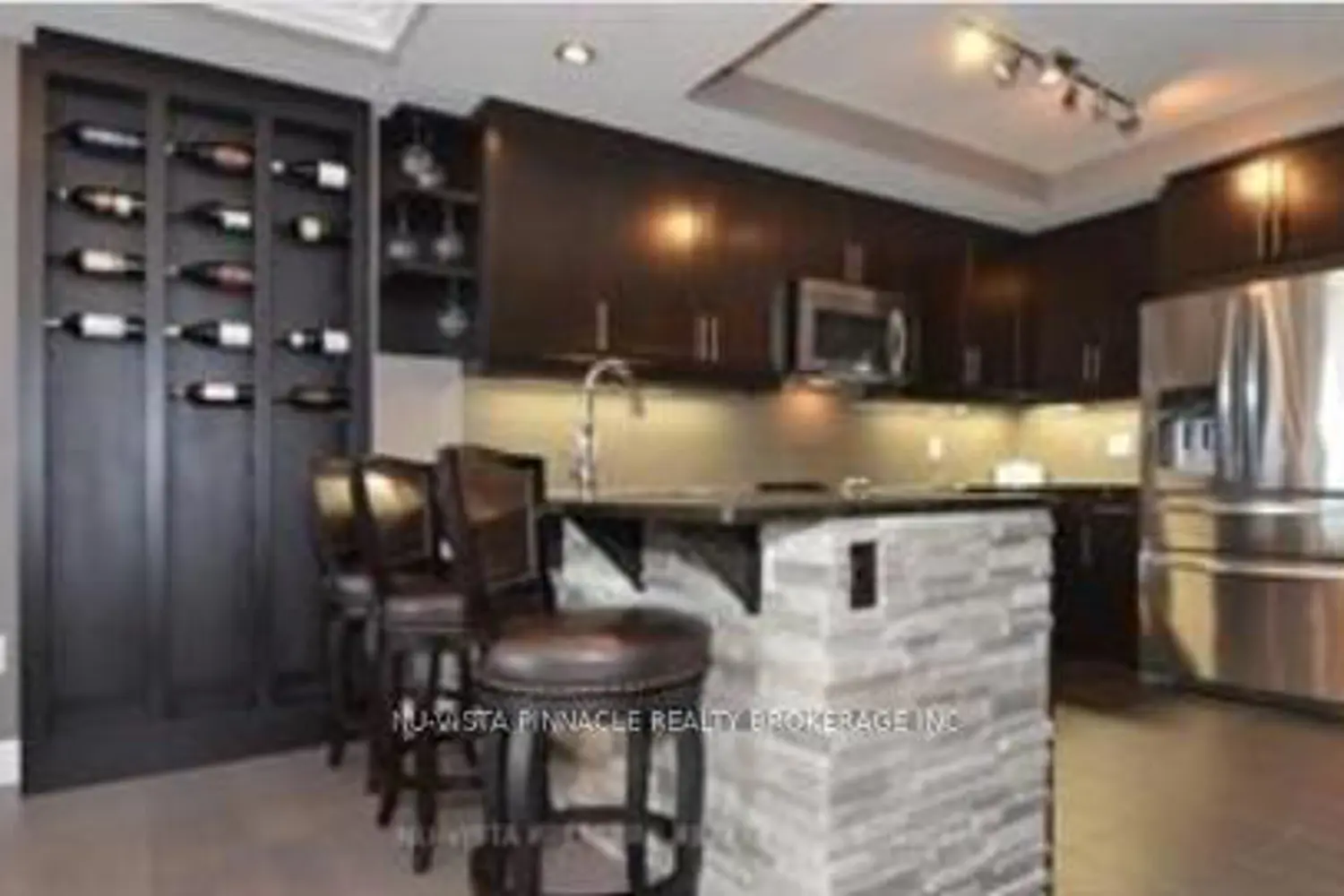 Additional image 6 of 240 Villagewalk Boulevard 813