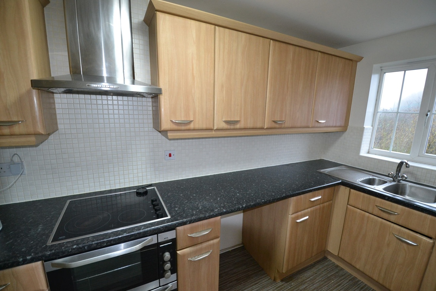 Additional image 4 of 2 Bed Flat, Waggon Road, LS10, N1 7GU