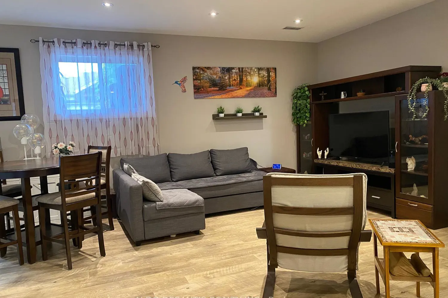 Additional image 18 of 42 Jane Street