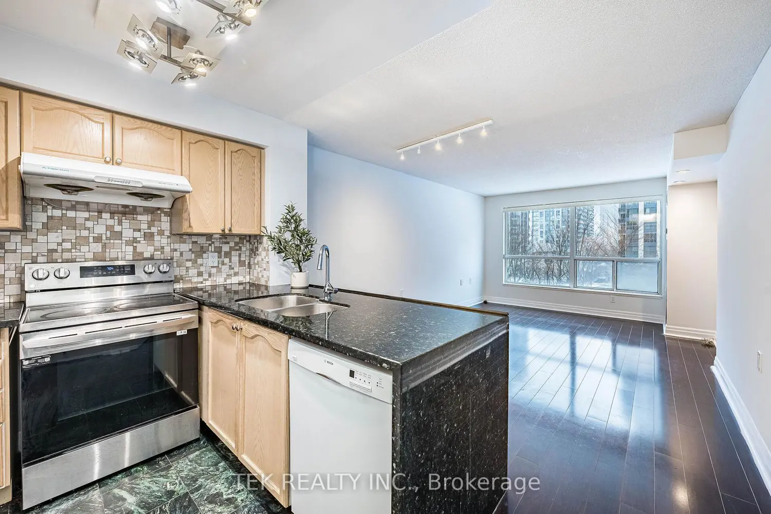 Additional image 8 of 21 Hillcrest Avenue 308