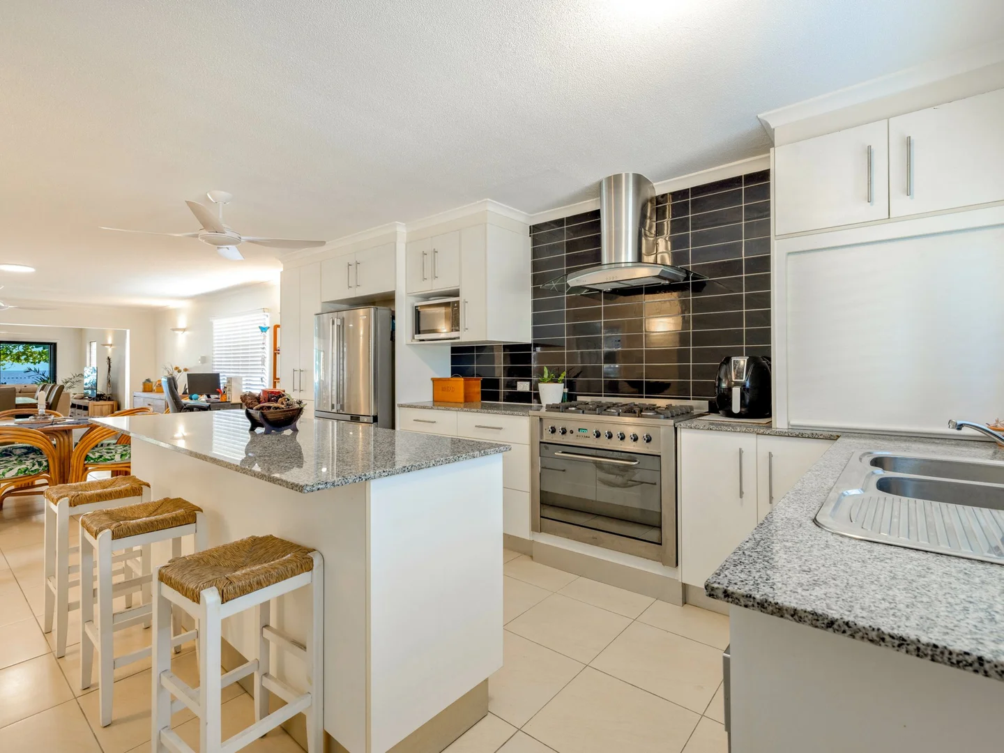 Additional image 8 of 56 Hibiscus Lane, Holloways Beach QLD 4878
