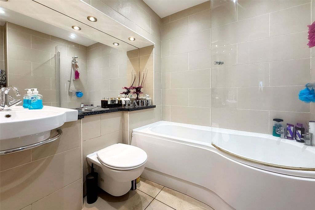 Additional image 10 of 2 bed flat for saleAntonia Court, Terminus Road, Littlehampton, West Sussex BN17