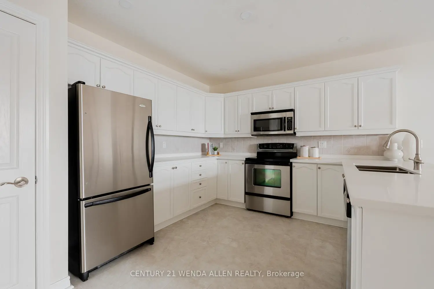 Additional image 4 of 1998 Ironstone Drive 909