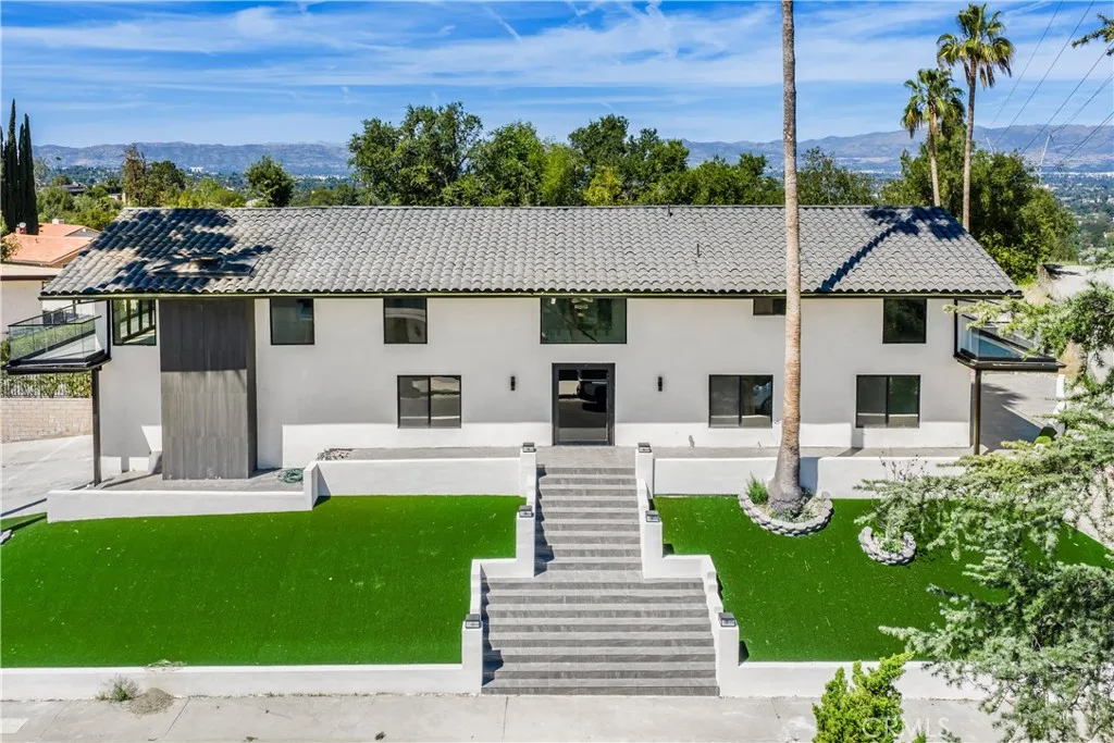 Additional image 4 of 18827 Edleen Drive, Tarzana, CA 91356