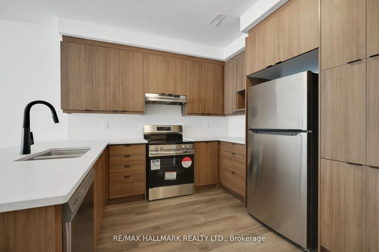 Additional image 9 of 701 Sargeant Place