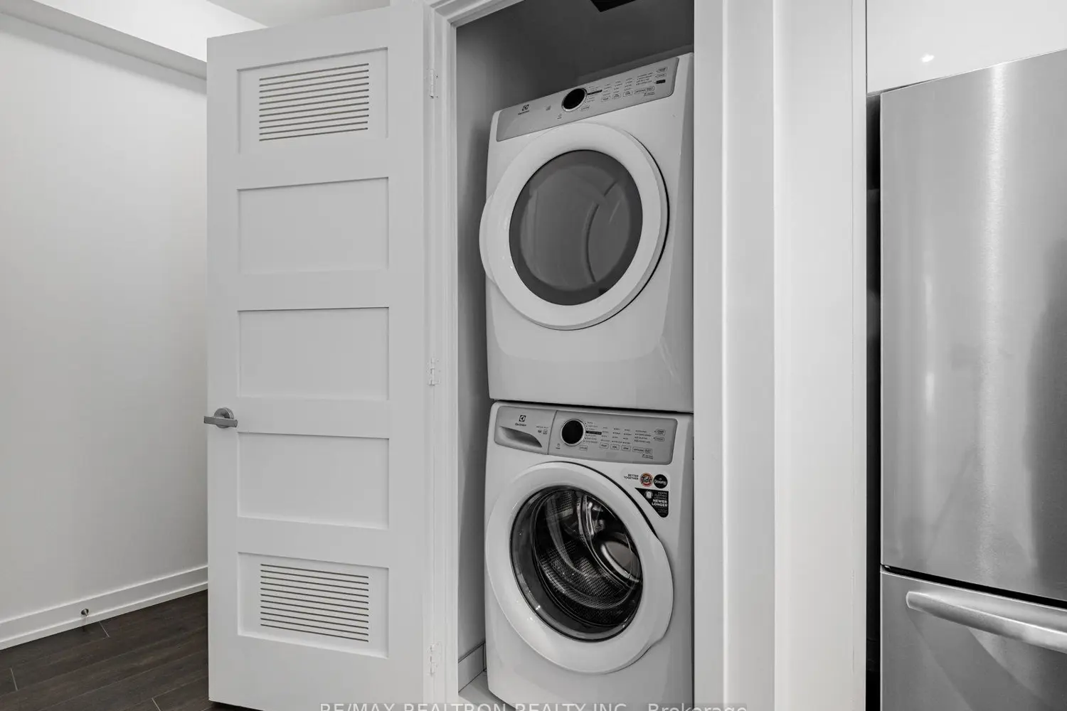 Additional image 5 of 333 Sunseeker Avenue 101