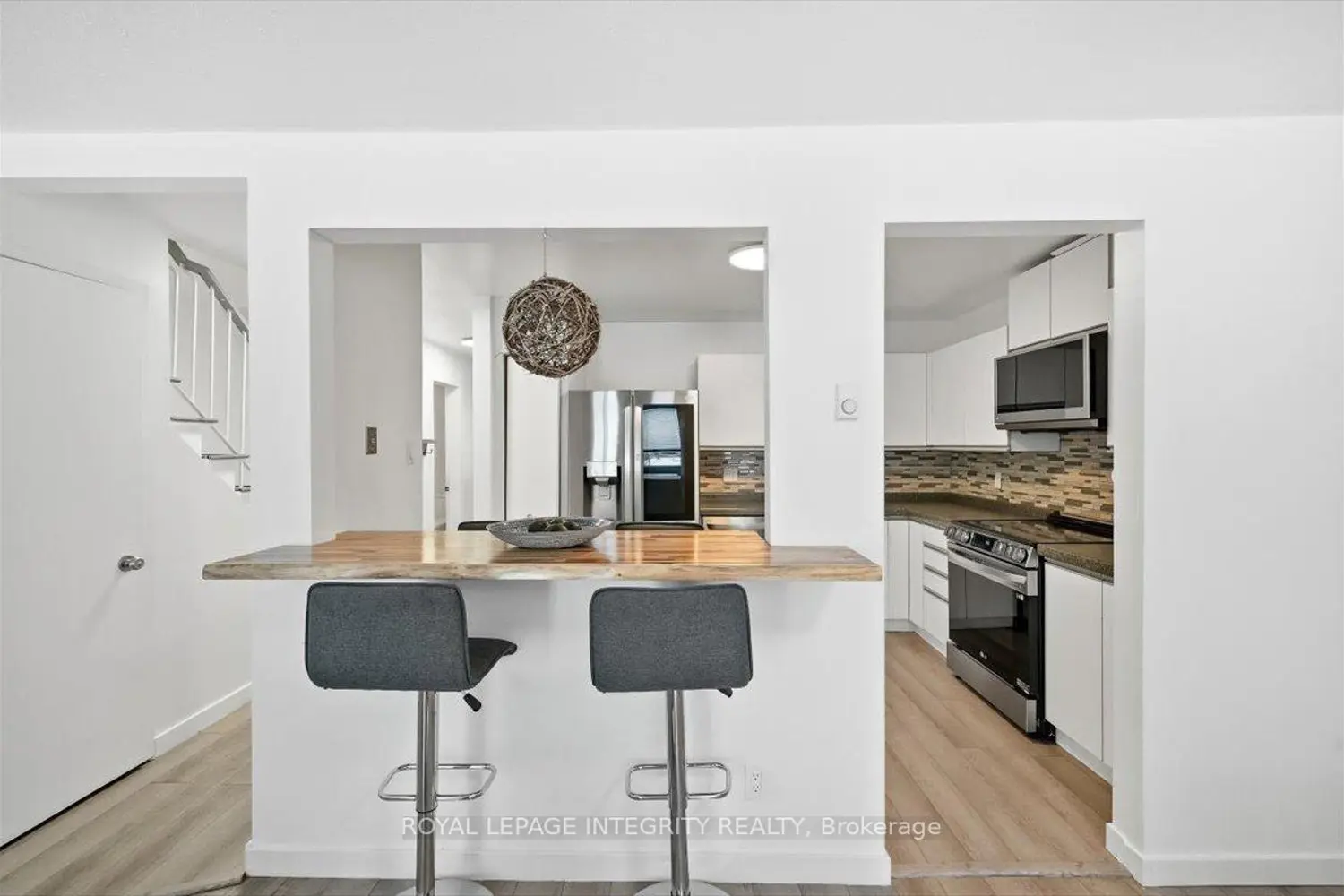 Additional image 6 of 1985 Woods Street