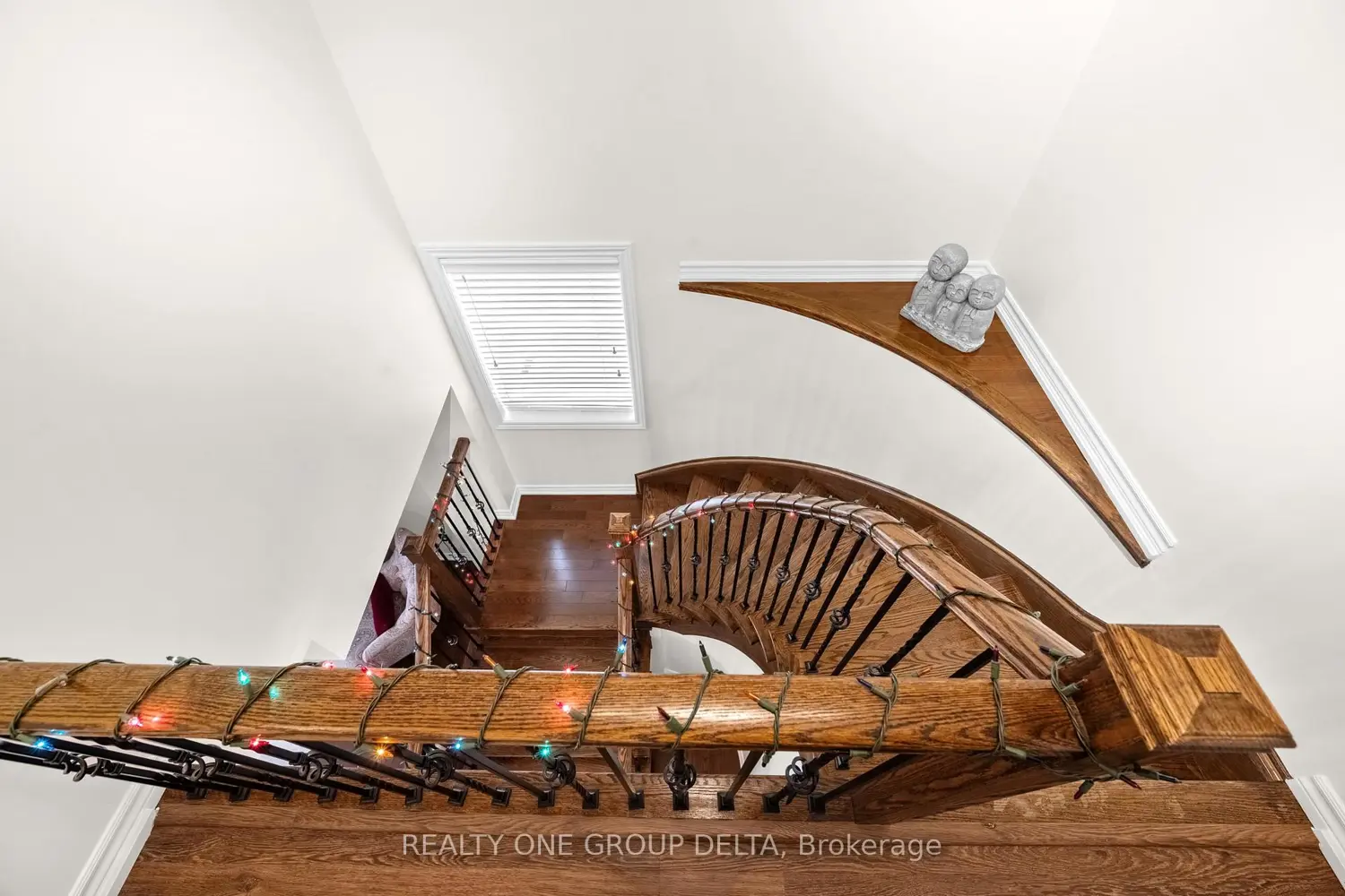 Additional image 10 of 8 Charlemagne Avenue