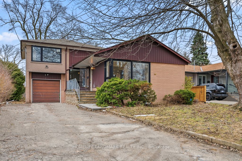 Main-135 Waterloo Avenue, Toronto, ON, M3H 3Y7