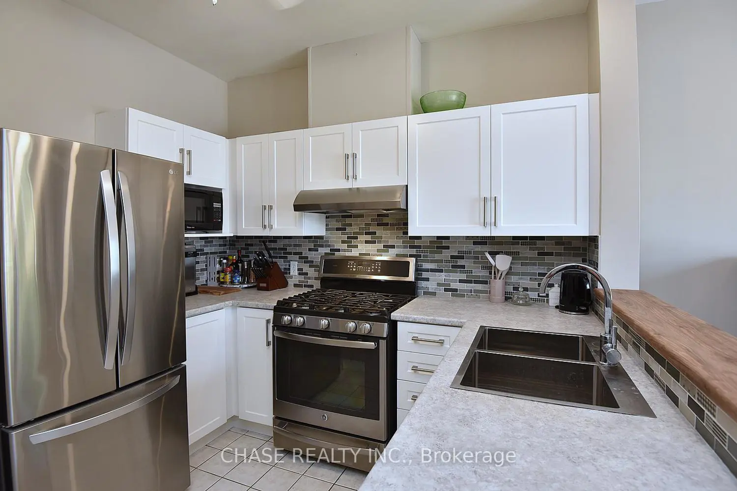 Additional image 6 of 157 Silverbirch Boulevard