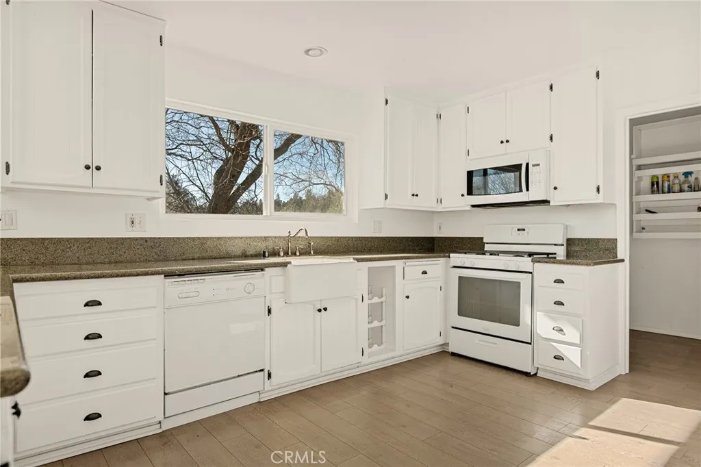 Additional image 7 of 971 Nadelhorn Drive, Lake Arrowhead, CA 92352