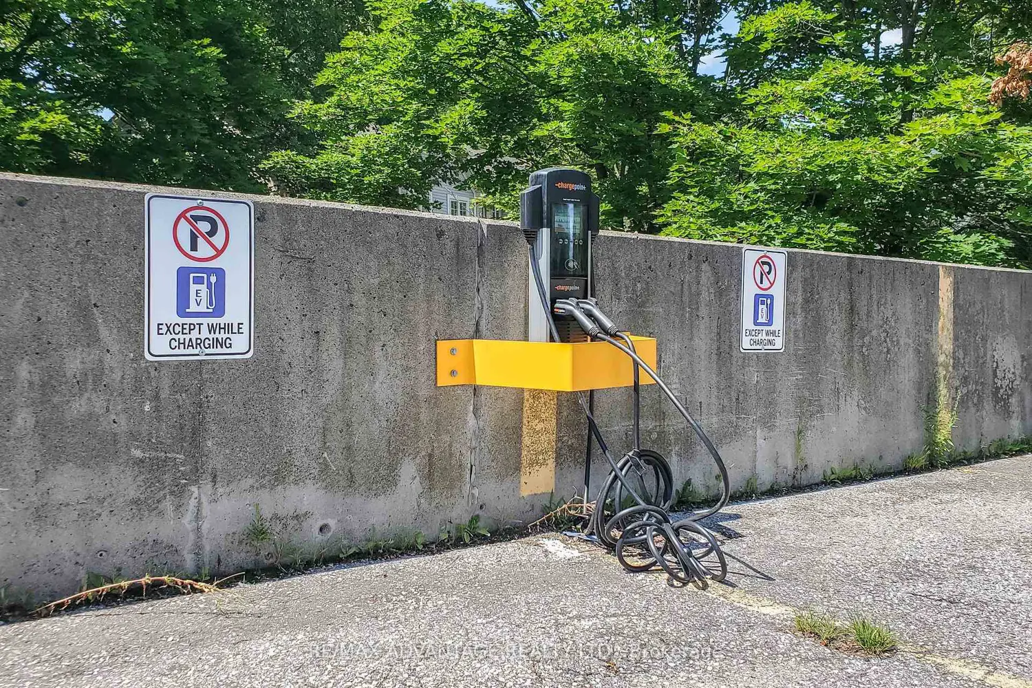 Additional image 20 of 521 Riverside Drive 105