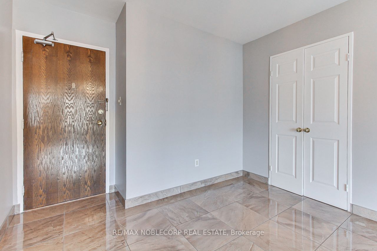 Additional image 4 of 810-19 Four Winds Drive, Toronto, ON, M3J 2S9