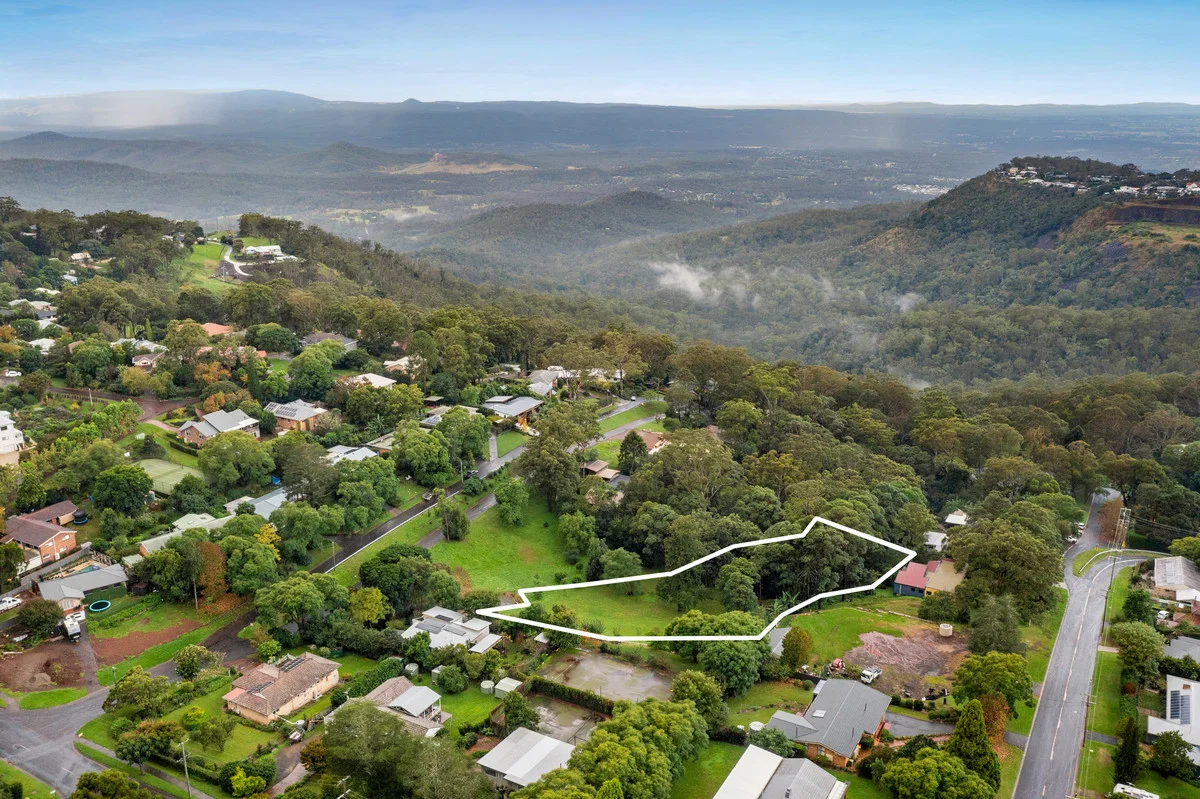Additional image 7 of 2/4-6 Allinga Street, Mount Lofty QLD 4350