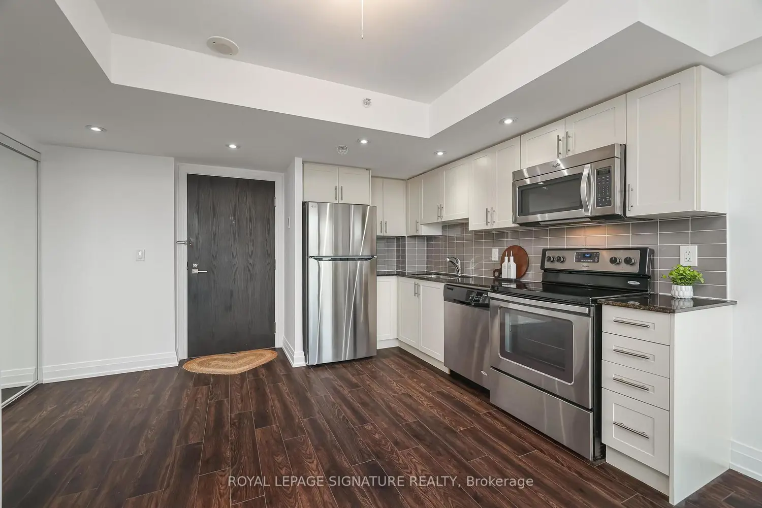 Additional image 5 of 3520 Danforth Avenue 502