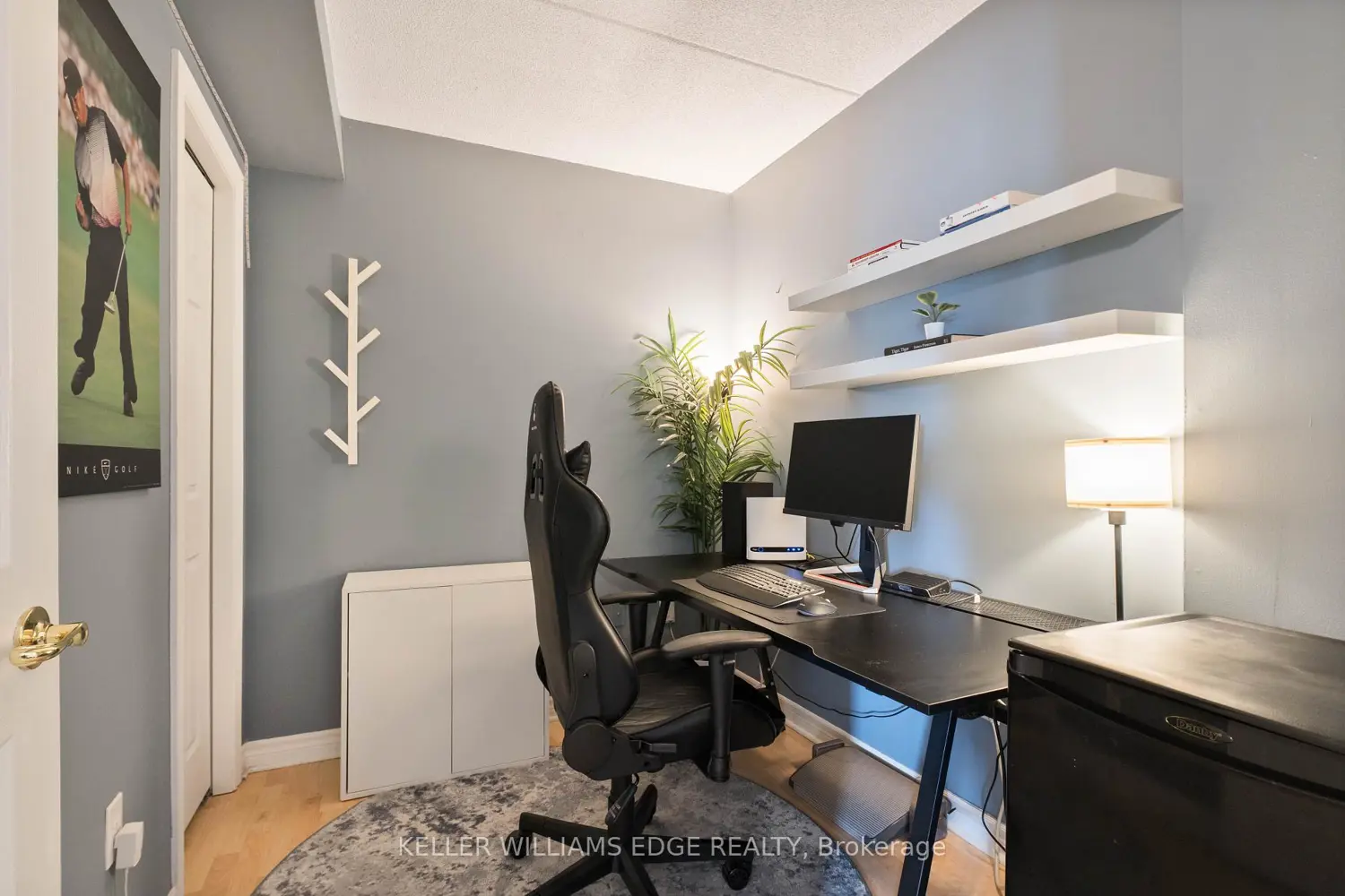 Additional image 13 of 4450 Fairview Street 304