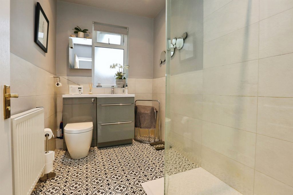 Additional image 11 of 3 bed detached bungalow for saleLower Northam Road, Hedge End, Southampton SO30