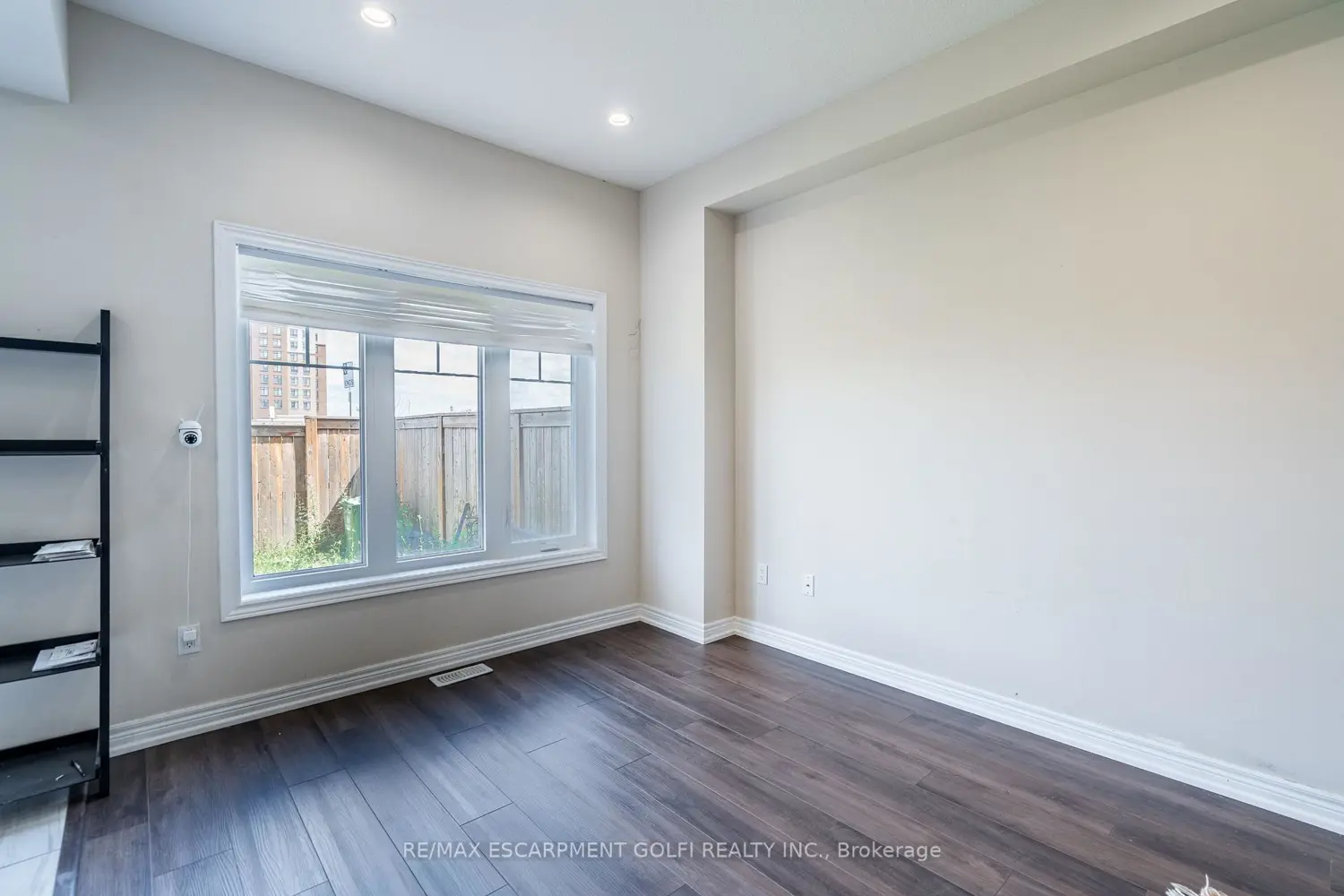 Additional image 5 of 98 Shoreview Place 40