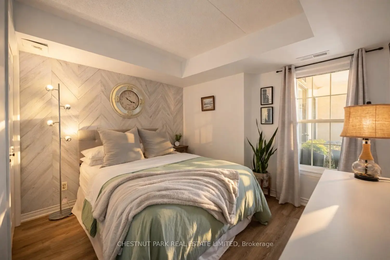 Additional image 7 of 2055 Appleby Line 306