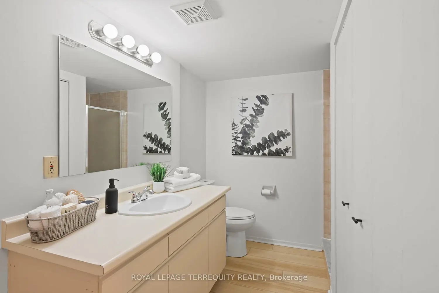 Additional image 11 of 41 Ash Street 304