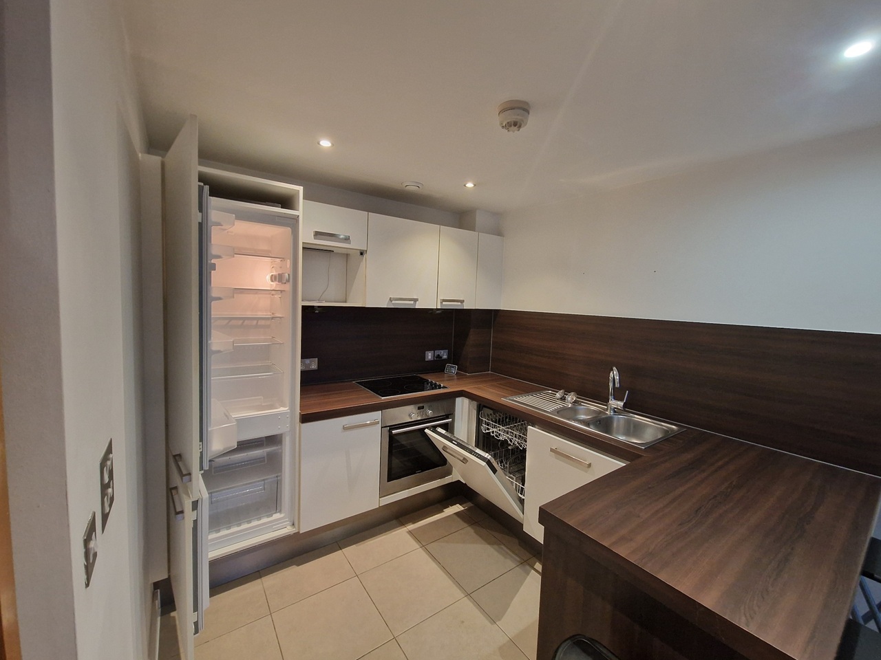 Additional image 6 of 1 Bed Flat, Britton House, M4, N1 7GU