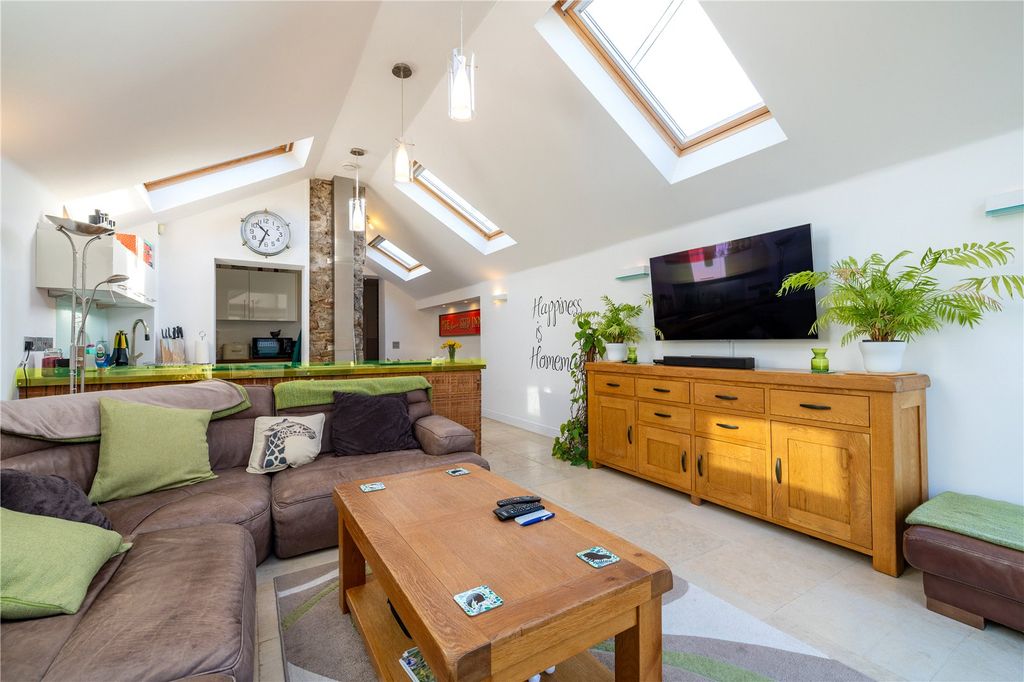 Additional image 6 of 4 bed terraced house for salePark Lane, Bideford, Devon EX39